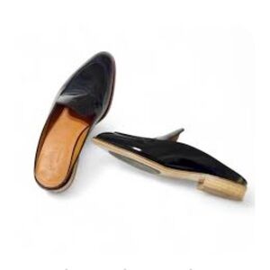 Everlane Black Leather Women's Slip-Ons